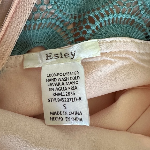 ESLEY, NWOT, WOMENS, SLEEVELESS DRESS. ROUND NECK, BANDED WAIST. SIZE S - Picture 7 of 7